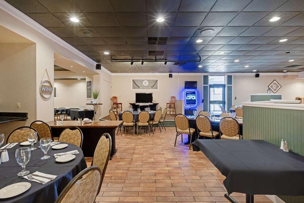 The Lux Hotel & Conference Center, Ascend Hotel Collection Waterloo Ristorante foto