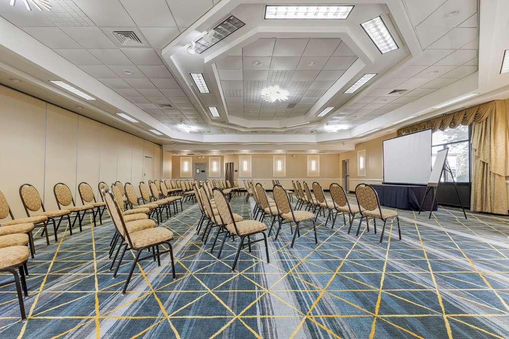 The Lux Hotel & Conference Center, Ascend Hotel Collection Waterloo Servizi foto